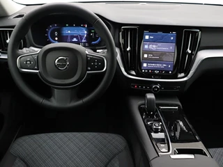 Volvo V60 Volvo V60 T6 PLUG-IN HYBRID ESSENTIAL EDITION 19INCH GETINT GLAS STOELVERW - afbeelding nr 29