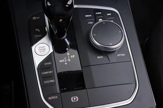 BMW 1 Serie BMW 1-serie 118i Sport Black Edition Navi Cruise CarPlay NAP - afbeelding nr 13