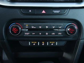 Kia Ceed Sportswagon Kia Ceed Sportswagon 1.6 GDI PHEV DynamicPlusLine | Trekhaak | Adaptieve cruise control - afbeelding nr 17