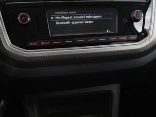 Volkswagen up! Volkswagen Up! 1.0 BMT high up! | Cruise control | Airco |  Bleutooth | LMV 15 inch | Parkeersensoren achter | Radio | LED dagrijverlichting - afbeelding nr 20