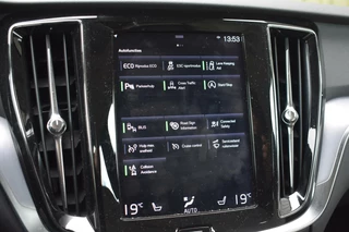 Volvo V60 Volvo V60 2.0 T5 Momentum | Leder | ACC | 18