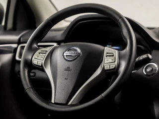 Nissan QASHQAI (NAVIGATIE, CLIMATE, 360 CAMERA, GETINT GLAS, TREKHAAK, SPORTSTOELEN, PARKEERSENSOREN, CRUISE, NIEUWE APK, NIEUWSTAAT) - afbeelding nr 17