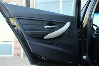 BMW 3 Serie ➡️ BMW 3-serie 320i F30 Centennial High Executive Sedan Facelift | 184 pk | NL auto | 2e eigenaar | 4 cilinder | LED | Leer | Navi | Camera | Sporstuur | Cruise control | Climate control - afbeelding nr 28