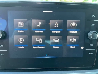 Volkswagen T-Roc Volkswagen T-Roc 1.0TS Life Carplay Navi Clima - afbeelding nr 12