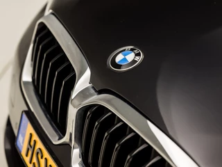 BMW 5 Serie BMW 5 Serie Touring 530e Sportline 293Pk Automaat (APPLE CARPLAY, GROOT NAVI, DEALER ONDERHOUDEN, CAMERA, SFEERVERLICHTING, LEDER, SPORTSTOELEN, ADAPTIVE CRUISE, TREKHAAK ELEKTRISCH, NIEUWSTAAT) - afbeelding nr 40