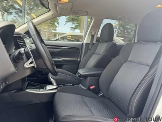 Mitsubishi Outlander Mitsubishi Outlander 2.4 PHEV Pure+ Afn.trekhaak + Winterset - afbeelding nr 16