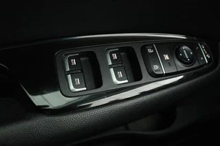 Kia Optima Kia Optima 2.0 GDI PHEV DynamicLine |  Stoel & stuurverwarming | Carplay | Camera | Full LED | Keyless | Navigatie | Harman/Kardon | Half leder - afbeelding nr 27