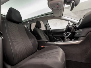 Peugeot 308 Peugeot 308 SW 1.2 PureTech Sport (PANORAMADAK, APPLE CARPLAY, GROOT NAVI, ADAPTIVE CRUISE, PARKEERSENSOREN, SPORTSTOELEN, GETINT GLAS, CRUISE, DAB+, NIEUWSTAAT) - afbeelding nr 8