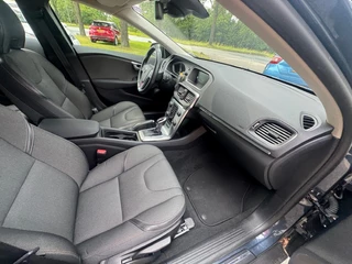 Volvo V40 Volvo V40 Cross Country 1.5 T3 Momentum - afbeelding nr 13