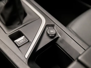Peugeot 308 Peugeot 308 SW 1.2 PureTech Sportline (APPLE CARPLAY, GROOT NAVIGATIE, STOELVERWARMING, KEYLESS START, LED KOPLAMPEN, GETINT GLAS, PARKEERSENSOREN, CLIMATE CONTROL, NIEUWSTAAT) - afbeelding nr 23