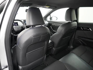 MG 4 MG 4 Luxury 64 kWh COMPLETE AUTO | LONG RANGE! | RIJKLAAR INCL. 12 MND. BOVAGGARANTIE - afbeelding nr 19