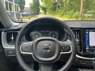 Volvo XC60 Volvo XC60 2.0 T5 MOMENTUM 250PK AUTOMAAT / TREKHAAK / CARPLAY - afbeelding nr 8