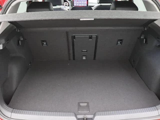 Volkswagen Golf Volkswagen Golf 1.5 eHybrid Style Edition 204PK DSG Pano-Schuifdak, Adaptieve Cr - afbeelding nr 8