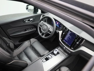 Volvo XC60 Volvo XC60 2.0 B4 D AWD R-Design | Parkeerverwarming | Schuif-/kanteldak | Trekhaak | Climate Pack | Memoryseats - afbeelding nr 38
