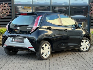 Toyota Aygo Toyota Aygo 1.0 VVT-i x-play | Achteruitrijcamera | Cruise Control | Airconditioning | Elektrische Ramen | - afbeelding nr 22