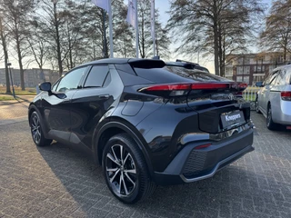 Toyota C-HR Dodenhoekdetectie, Navigatie, Parkeersensoren V + A , All-in Rijklaarprijs - afbeelding nr 2