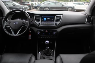 Hyundai Tucson Hyundai Tucson 1.6 GDi Comfort / Camera / Leder / Navigatie / 17'' / Stoelverwarming 4x / DAB / Cruise Control - afbeelding nr 2