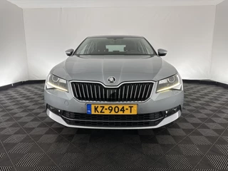 Škoda Superb *NAVI-FULLMAP | BI-XENON | ADAPTIVE-CRUISE | CANTON-AUDIO | MEMORY-PACK | BLINDSPOT | KEYLESS | COMFORT-SEATS | ECC | HEATED-SEATS  | TOWBAR | PARKPILOT | 17''ALU* - afbeelding nr 2