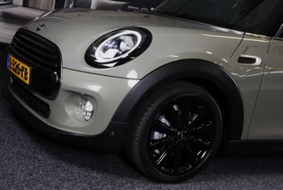 MINI Cooper Mini Mini 1.5 Cooper Chili / AUT / 5 Deurs / Open Panoramadak / Navi / Ecc / Elek Pakket / Led / Pdc / 17 Inch - afbeelding nr 35