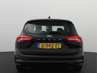Ford Focus AUTOMAAT / TREKHAAK / FULL LED / KEYLESS / CARPLAY / NAVI / CLIMA / PDC / NL-AUTO - afbeelding nr 15