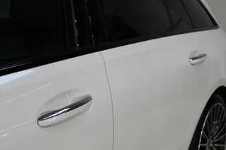 Mercedes-Benz C-Klasse Mercedes C-klasse Estate 200 AMG/Pano/19inch/Sfeer/Headup/Night - afbeelding nr 26