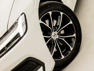 Volvo V60 Volvo V60 2.0 B3 Momentum Advantage 177Pk Automaat (APPLE CARPLAY, GROOT NAVI, ADAPTIVE CRUISE, STUUR/STOELVERWARMING, SPORTSTOELEN, PARKEERSENSOREN, NIEUWE APK, NIEUWSTAAT) - afbeelding nr 35