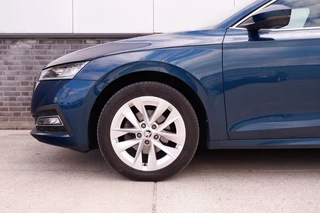 Škoda Octavia Škoda Octavia Combi 1.5 e-TSI Business Edition Trekhaak | Virtual Cockpit | LED | Navi | Carplay - afbeelding nr 16