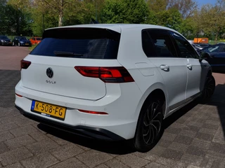 Volkswagen Golf 1.5 TSI 131pk 1st Edition | Origineel NL | Navi | Apple Carplay+Android Auto | Clima | Adap.Cruise | Led Koplampen | Stoel+Stuurwielverwarming | Rijstrook+Licht+Regensensor | Privacy Glass - afbeelding nr 7