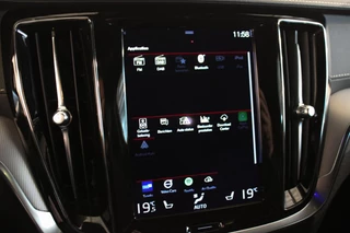 Volvo V60 Volvo V60 2.0 T6 Recharge AWD R-Design HEICO | PANO | B&W - afbeelding nr 55