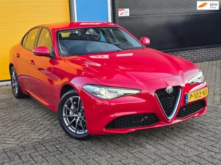 Alfa Romeo Giulia 2.0T Sport / AUT / ECC / Elek Pakket / Stuurverwarming / Stoelverwarming / Led / Pdc / Allu Velgen