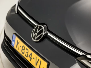 Volkswagen Golf 150Pk Automaat (APPLE CARPLAY, GROOT NAVI, SFEERVERLICHTING, STUUR/STOELVERWARMING, GETINT GLAS, SPORTSTOELEN, KEYLESS, LED KOPLAMPEN, NIEUWE APK, NIEUWSTAAT) - afbeelding nr 37