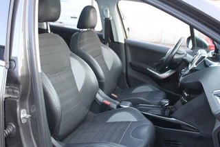 Peugeot 2008 Peugeot 2008 1.2 PureTech Allure, automaat, navigatie. - afbeelding nr 17