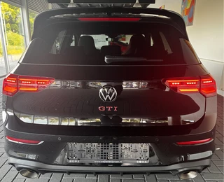 Volkswagen Golf Volkswagen Golf 2.0 TSI GTI Clubsport / AKRAPOVIC / IQ Light / Winter Pakket / 19