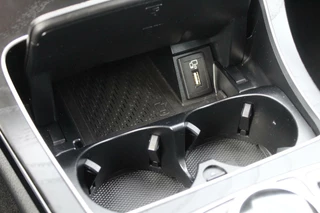 Mercedes-Benz C-Klasse Mercedes-Benz C-klasse Estate 180 AMG/Night/Multibeam/Camera/Stoelverw/Digtaal Display - afbeelding nr 30