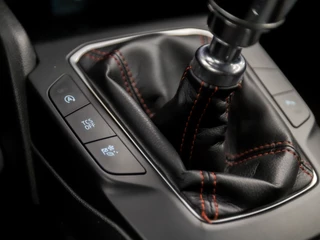 Ford Focus (APPLE CARPLAY, GROOT NAVI, CLIMATE, ZWART HEMEL, SPORTSTOELEN, CRUISE, LANE ASSIST, PARKEERSENSOREN, NIEUWSTAAT) - afbeelding nr 25