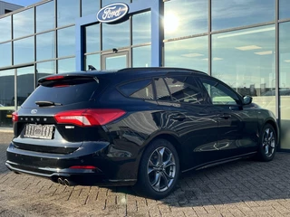 Ford Focus Ford Focus Wagon 1.0 EcoBoost Hybrid ST-Line 155PK Camera Winterpack Cruise Climate Navi Keyless Privacy Glass *Dealer Onderhouden* - afbeelding nr 5