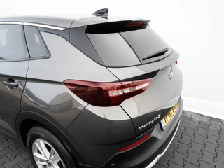 Opel Grandland X Opel Grandland X 1.2 Turbo 131pk Business Executive | Navigatie | Assist pakket | Sportstoelen - afbeelding nr 35