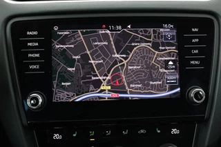 Škoda Octavia Skoda Octavia 1.0 TSI Clever Edition | Stoelverwarming | Carplay | Trekhaak | Half leder | Navigatie | DAB | Climate control | PDC | Cruise control - afbeelding nr 9