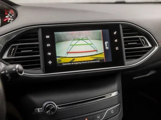 Peugeot 308 Peugeot 308 1.2 PureTech GT-line Automaat (NAVIGATIE, CAMERA, KEYLESS, MASSAGE, STOELVERWARMING, CAMERA, SPORTSTOELEN, LEDER/ALCANTARA, GETINT GLAS, NIEUWE APK, NIEUWSTAAT) - afbeelding nr 17