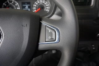 Renault Master Renault Master T33 2.3 dCi 135PK L2H2 Work Edition Airco Cruise Control Camera Navi PDCA Trekhaak - afbeelding nr 11