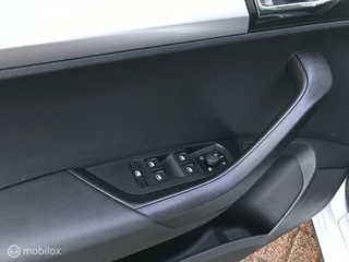 Škoda Karoq Skoda Karoq 1.0 TSI Ambition Business Trekhaak Panoramadak Mooie uitstraling Virtuele cockpit - afbeelding nr 22