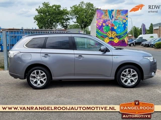 Mitsubishi Outlander Mitsubishi Outlander 2.0 PHEV Executive Edition, trekh., xenon, clima, cruise, 18