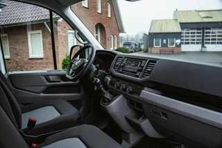 Volkswagen Crafter Volkswagen Crafter 35 2.0 TDI 177PK L4 Open laadbak Airco | Cruise control | 3-zits | LxBxH 430x203x40 cm | - afbeelding nr 4