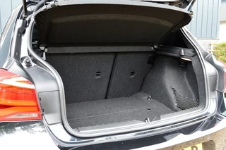 BMW 1 Serie BMW 1 Serie 118i Sport-Line Rijklaarprijs-Garantie Navigatie Led Sport Interieur Airco - afbeelding nr 9