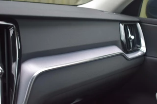 Volvo V60 Volvo V60 2.0 T5 Momentum | Leder | ACC | 18
