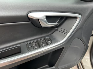 Volvo V60 Volvo V60 2.4 D6 AWD Plug-In Hybrid Momentum Navi Trekhaak Airco/ECC - afbeelding nr 11