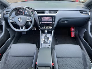 Škoda Octavia Škoda Octavia Combi 2.0 TSI RS 230 AUTOMAAT! PANODAK! ADAPTIVE CRUISE! AFN TREKHAAK! - afbeelding nr 7