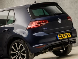 Volkswagen Golf 204Pk Automaat (NAVIGATIE, LOGISCH NAP, CLIMATE, CRUISE, SPORTSTOELEN, LED KOPLAMPEN, PARKEERSENSOREN, GETINT GLAS, ZWART HEMEL, NIEUWE APK, NIEUWSTAAT) - afbeelding nr 9