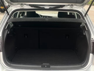Volkswagen Golf Volkswagen Golf 1.2 81KW 115.000 KM NAVI - afbeelding nr 24