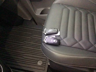 Ford Tourneo Custom Ford Tourneo Custom 340 2.5 PHEV L2H1 Titanium X 232pk | PLUG-IN Hybrid | 2.500kg Trekgewicht | Adaptieve Cruise | Winterpack | 8pers. | Incl. BTW/BPM | Verlengde Fabrieksgarantie tot 10-2028 - afbeelding nr 8